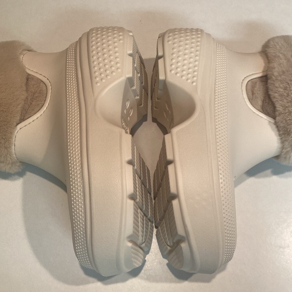 CROCS Stomp ‘Fur’ Lined Platform Boots Color Stucco Sz 10 NWOT - Picture 15 of 16
